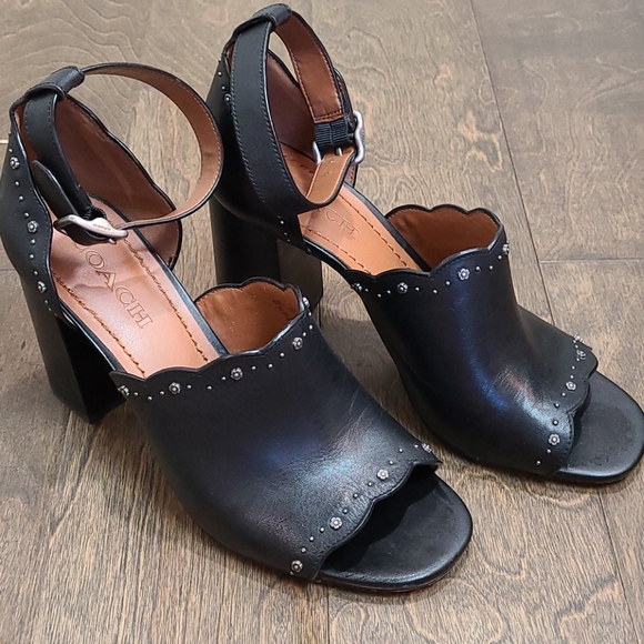 Coach Marnie Block Heel With Tea Rose Studs - Picture 4 of 13